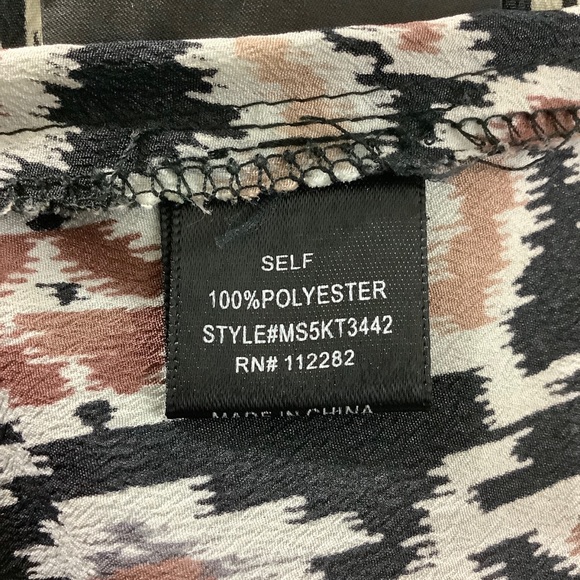 GREYLIN Ikat-Print Cropped Top 189 - Picture 6 of 10